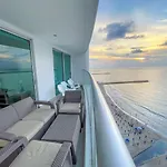 Amanecer frente al mar azul - Descanso 16